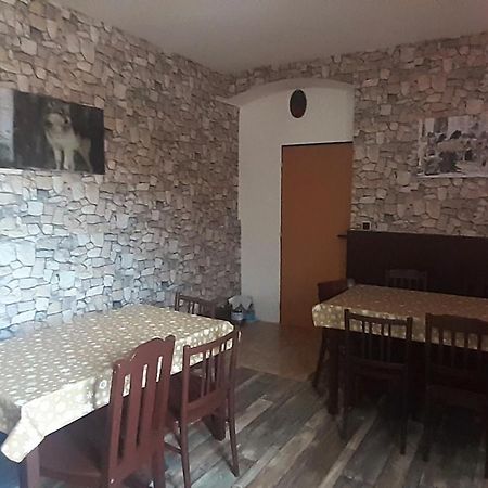 Penzion U Draci Skaly Hotel Svojse Ngoại thất bức ảnh